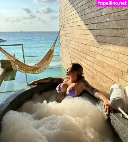 Robbiecal OnlyFans Thumbnail #JUKqjtBiFj