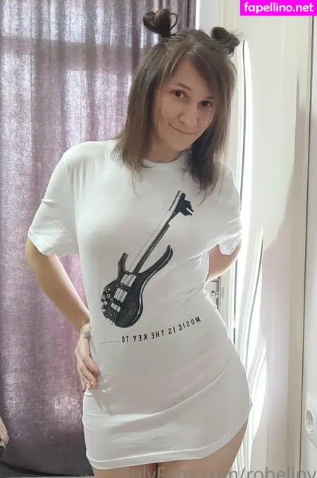 Robeliny OnlyFans Thumbnail #1pssuwFlLk