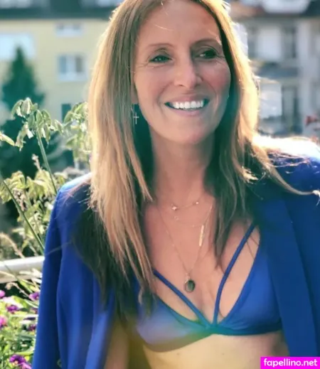 Roberta Bieling OnlyFans Thumbnail #qLSr0dKsVI