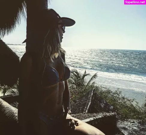 Roberta Carbonari Muzy OnlyFans Thumbnail #4urM9O9HF0