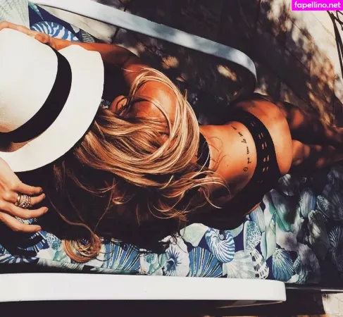 Roberta Carbonari Muzy OnlyFans Thumbnail #XUt9wjNoe5