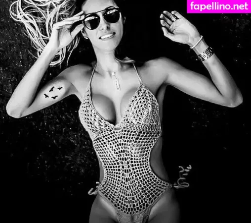 Roberta Carbonari Muzy OnlyFans Thumbnail #bt0Kj7XQOx