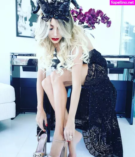 Roberta Carbonari Muzy OnlyFans Thumbnail #qkXuipuE7G