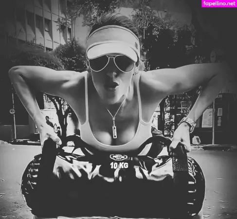 Roberta Carbonari Muzy OnlyFans Thumbnail #zLyPxfJQOF