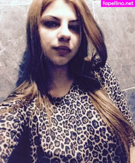 Roberta Ptru OnlyFans Thumbnail #1iN1eZTLly