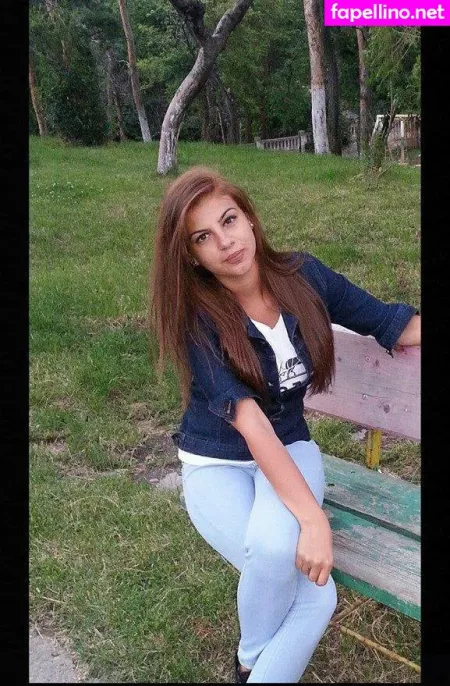 Roberta Ptru OnlyFans Thumbnail #2QgrOjKN5B