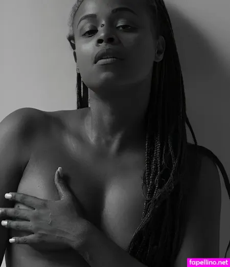 Roberta Rodrigues OnlyFans Thumbnail #6b0Cze6rvN