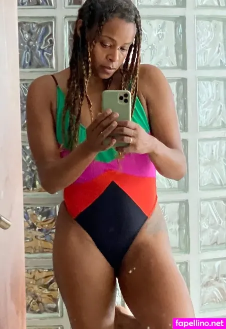 Roberta Rodrigues OnlyFans Thumbnail #qfqoZYZtIj