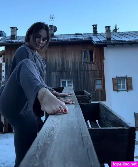 Roberta Vanzela OnlyFans Thumbnail #0cUECSGRQm