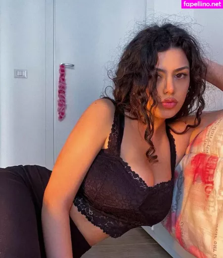 Roberta OnlyFans Thumbnail #OlS7XOwGqI