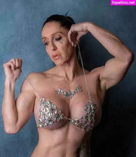 Robertabrevi OnlyFans Thumbnail #mPkkuVgGVd