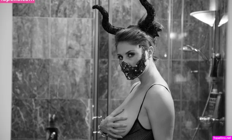 Robertagemma OnlyFans Thumbnail #8jNjxhbtvl