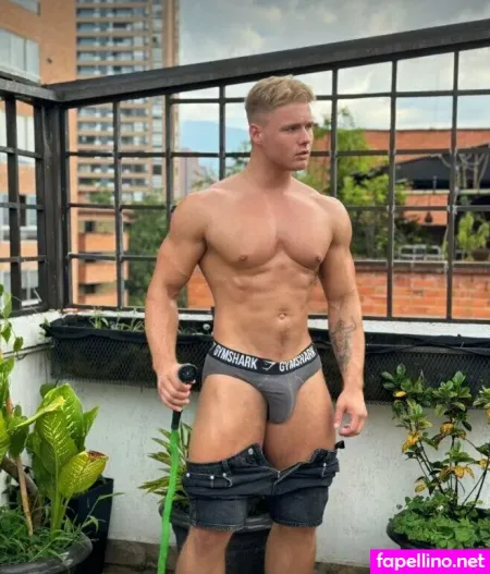 Robin Rieff OnlyFans Thumbnail #0vpsu9TYnq
