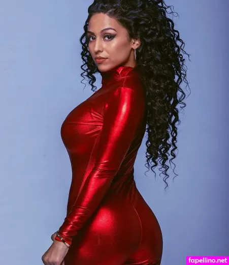 Robin Roxette OnlyFans Thumbnail #XFcYKpZ48R