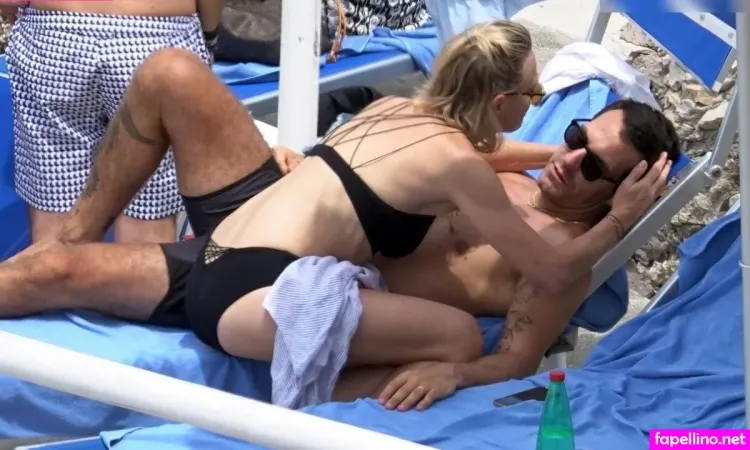 Robin Wright Main Profile Photo