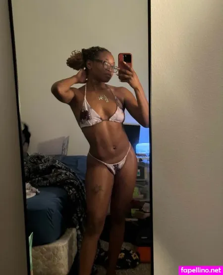 Robinn Ranger OnlyFans Thumbnail #5q2NhBC1nS