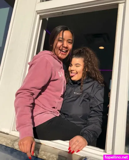 Roblesteonna OnlyFans Thumbnail #e2lqA2i1XL