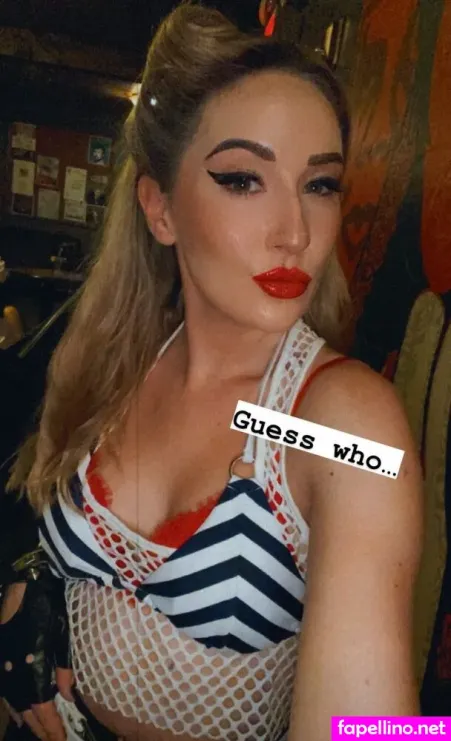 Robyn Adele Anderson OnlyFans Thumbnail #KzKaeNCu8c