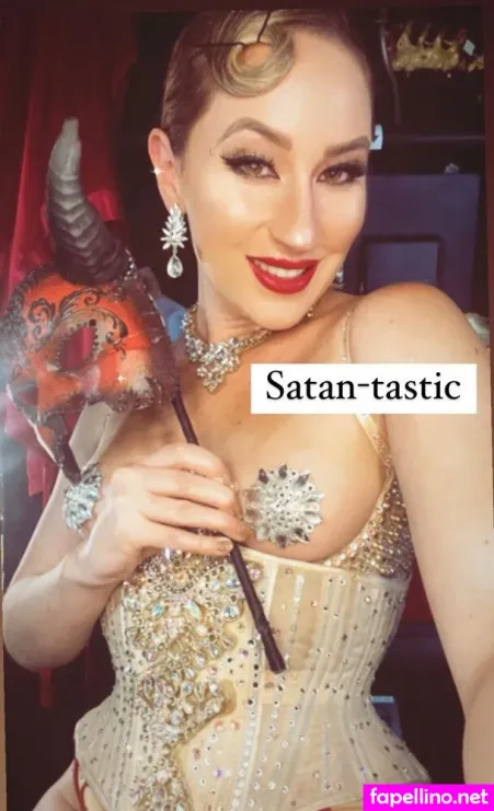 Robyn Adele Anderson OnlyFans Thumbnail #b7zFaXIpLC