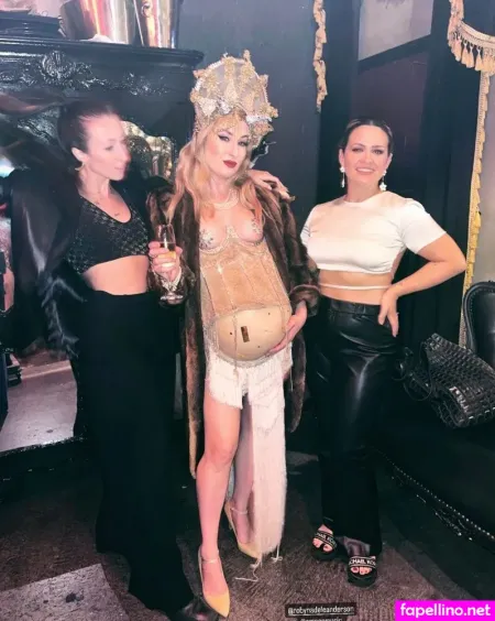 Robyn Adele Anderson OnlyFans Thumbnail #hGjHeqtjM8