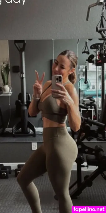 Robyn Fields OnlyFans Thumbnail #XexGTHRJdm