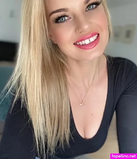 Robyn Quinn OnlyFans Thumbnail #9labsFJnYP