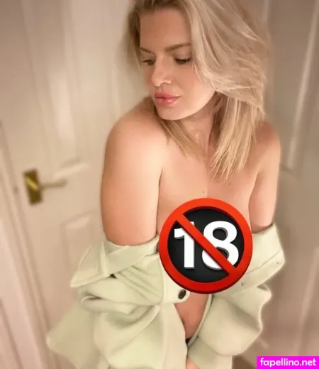 Robyn Quinn OnlyFans Thumbnail #A1RQ1iY1He