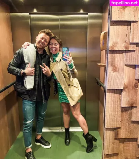 Robyn Richford OnlyFans Thumbnail #KhIXIJSlPJ