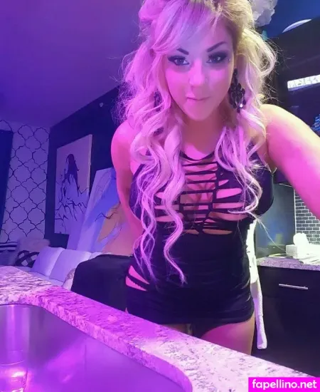 Robyn Rylie Sin OnlyFans Thumbnail #YhrwXaM9jx