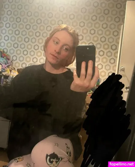 Robyn Ts OnlyFans Thumbnail #h3U7gveFKY