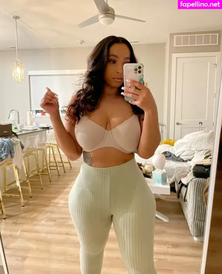 Robynbanks OnlyFans Thumbnail #gAHdGxvpYZ