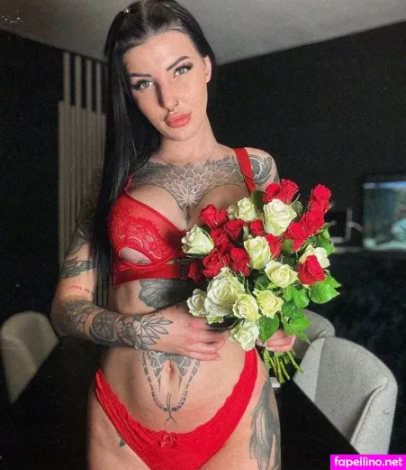 Roccogirl Cholewalaura 2 OnlyFans Thumbnail #3PpOhqXWik