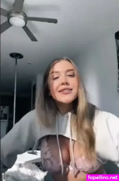 Rochelllle OnlyFans Thumbnail #0TuqBNWcP3