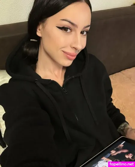Rock N Roll Angel OnlyFans Thumbnail #ioEEbVLbqv