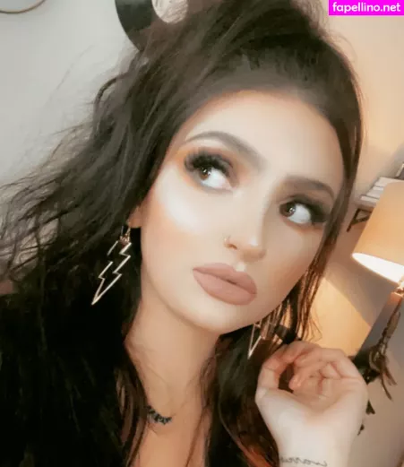 Rockinrach OnlyFans Thumbnail #GpU9WD6IgN