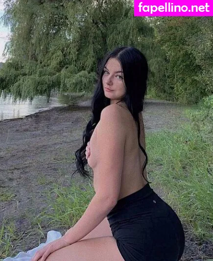 monroeblouin, roe222 Nude Leaked OnlyFans Photo #CsUaHHyU8g