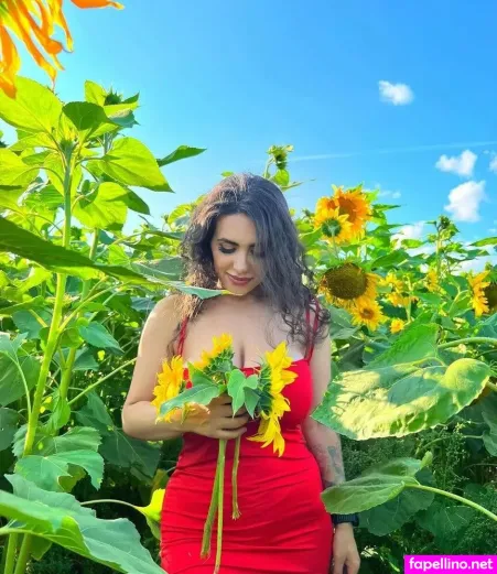 Rojin Birzoi OnlyFans Thumbnail #0WnLpSxUw7