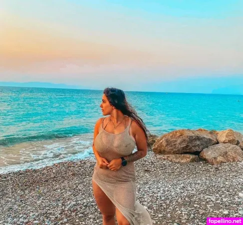 Rojin Birzoi OnlyFans Thumbnail #m1QADOHiwv