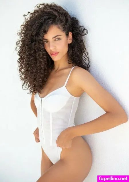 Rola Ghorab OnlyFans Thumbnail #t1pJlSbVKU