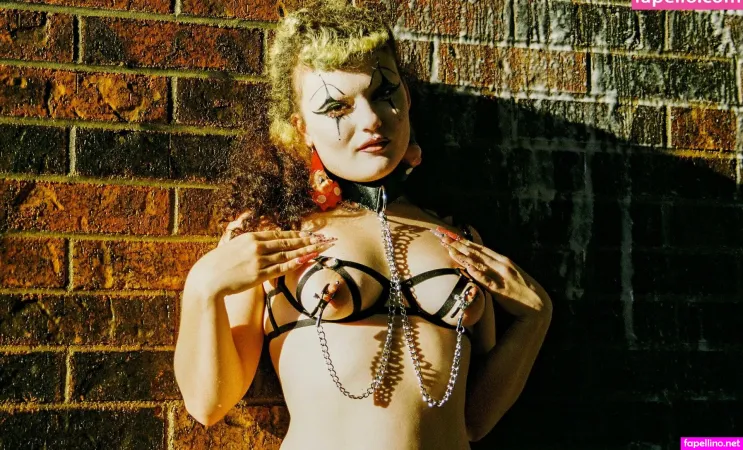 Rollerdamefree OnlyFans Thumbnail #BNFGkz0n3U