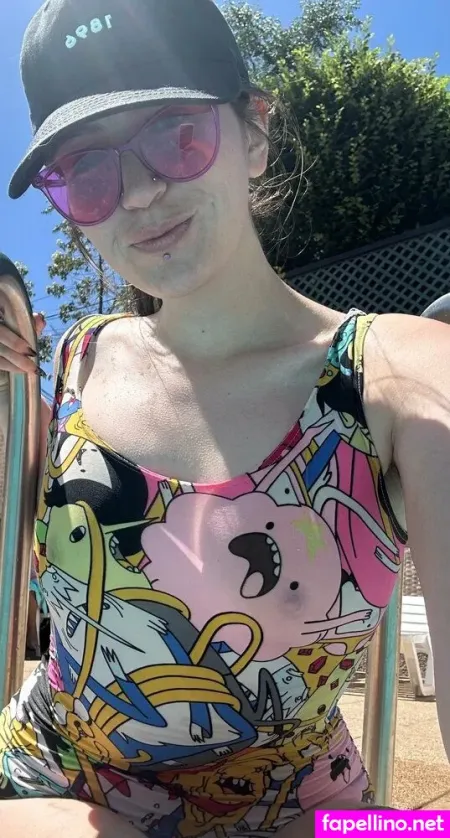 Rollerlau OnlyFans Thumbnail #XWBkUI3jMR