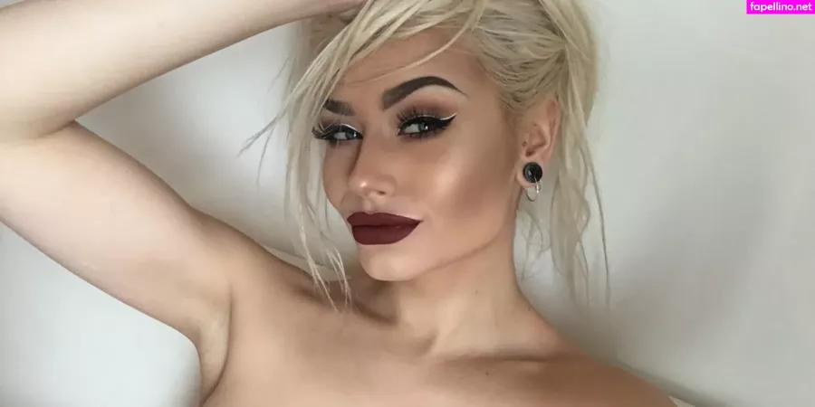 Romanie Smith OnlyFans Thumbnail #8Mzqx6hhyU