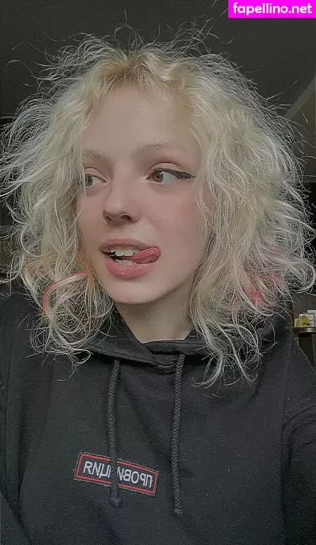 Romanowwa OnlyFans Thumbnail #01dxFqBdTR