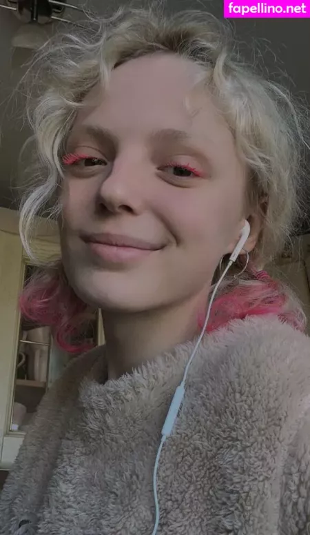 Romanowwa OnlyFans Thumbnail #EBMaDdaqO8