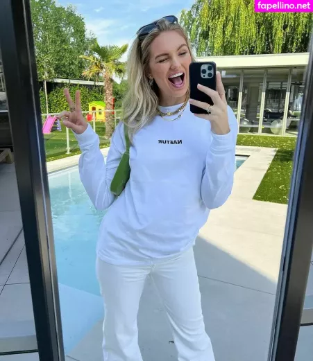 Romee Strijd OnlyFans Thumbnail #XORzgTAUzd