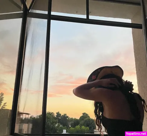 Romi Henenson OnlyFans Thumbnail #9q93Db2sSO