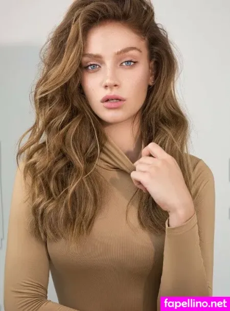 Romi Pavoncello OnlyFans Thumbnail #jSwsdRcNHY