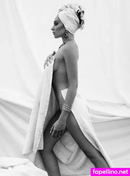 Romi Pavoncello OnlyFans Thumbnail #mmhALsnrGF