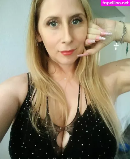 Rominavc OnlyFans Thumbnail #NtS8GlIYsS