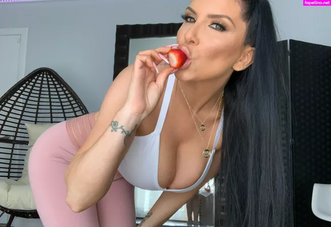 Romirainfree OnlyFans Thumbnail #F29oitvLeG